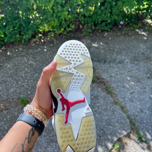 Carmine 6s - Picture 4 of 8